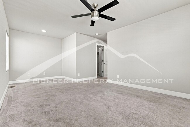 Building Photo - 16130 Warner Pl