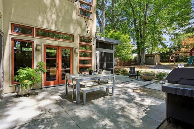 Building Photo - 213 Murray Hill Ave NE