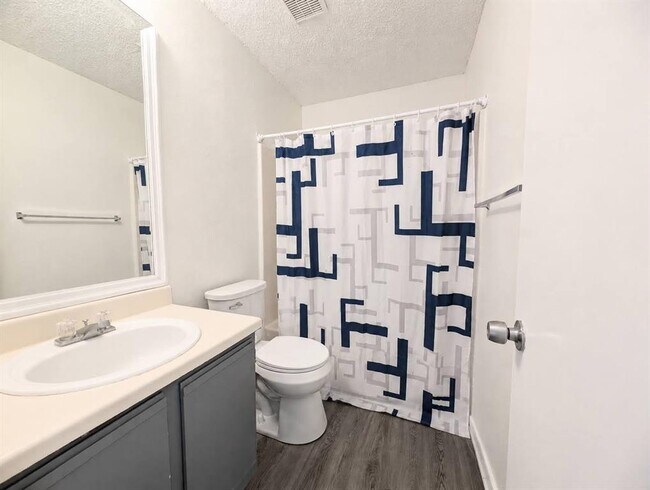 Building Photo - 2036 Redwing Way