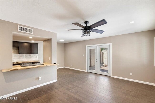 Building Photo - 7810 E Keim Dr