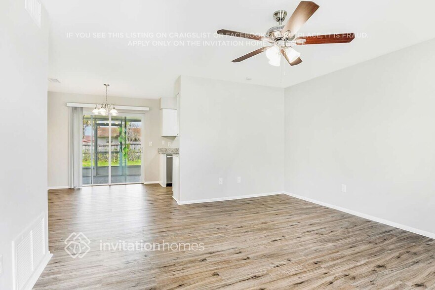 Building Photo - 2681 Clearbrook Cir
