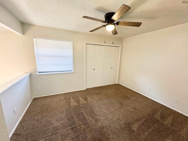 Building Photo - 4511 Mistletoe Dr
