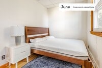 Building Photo - Room in Shared 5 bed/1 bath home