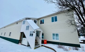 Building Photo - 8209 Clyde Rd