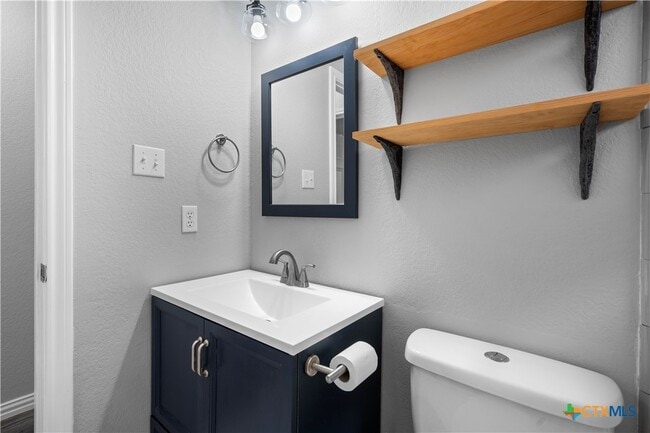 Building Photo - 4492 Mather