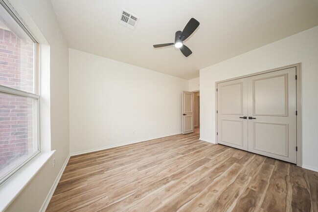 Building Photo - 11601 Hackney Ln