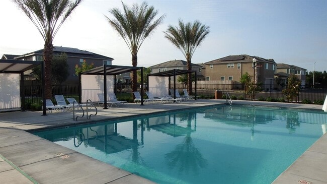 Building Photo - 2008 N Walling Ln