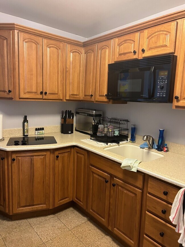 Building Photo - 720 W Gordon Terrace