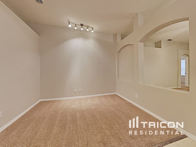 Building Photo - 10610 Little Bend Ln