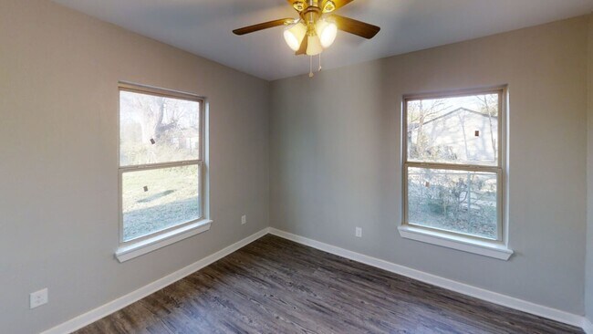 Building Photo - 5313 Chennault Rd