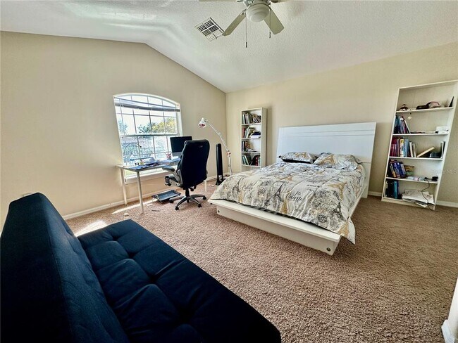 Building Photo - 1947 Fairway Loop