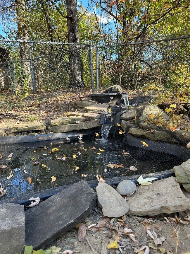 Building Photo - *Beautifully Updated & Charming 3BD/1BA Single-Family Home Available in West Mifflin*