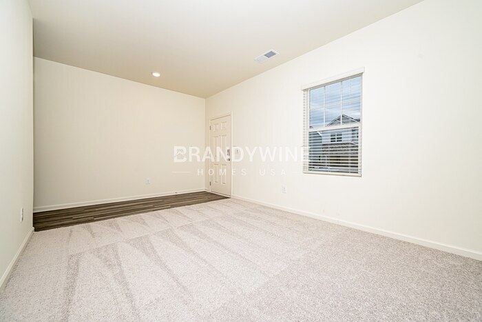 Building Photo - 7625 Saffron Ave