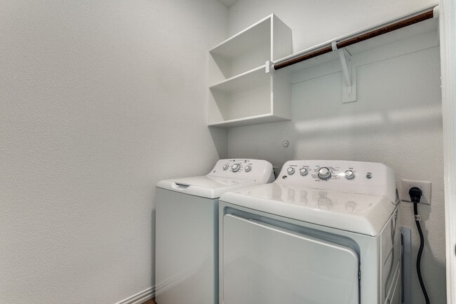 Building Photo - New Construction Home AVAILABLE NOW with washer and dryer INCLUDED!