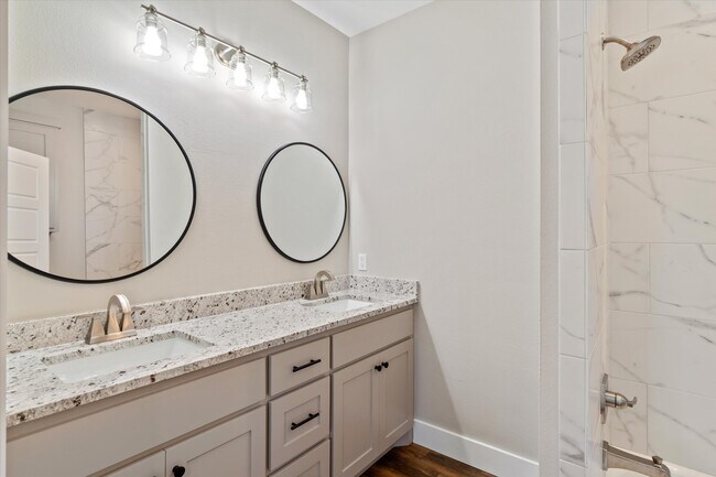 primary bath - 27648 State Highway 64