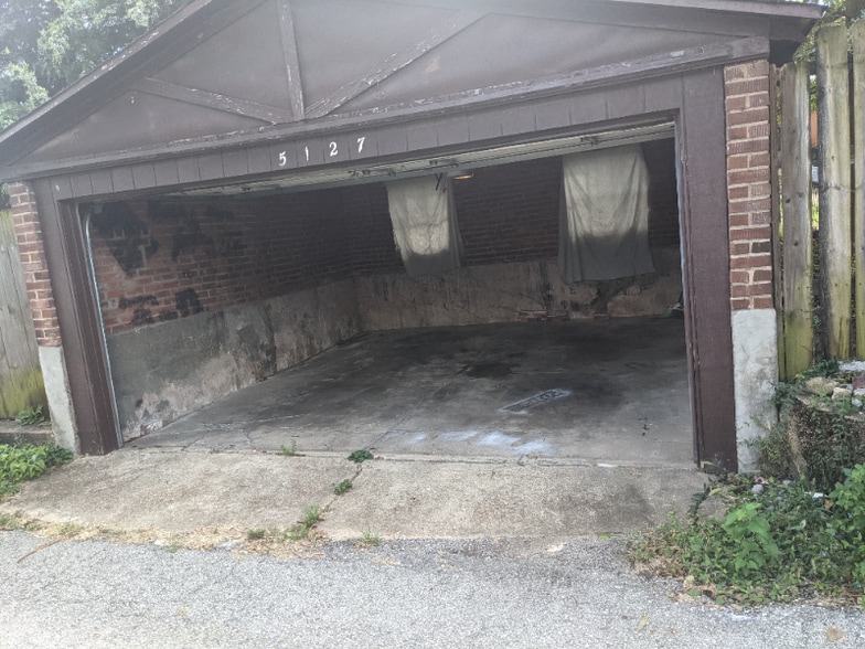 Building Photo - 5127 Goethe Ave