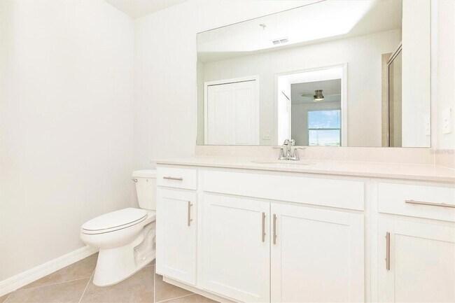 Building Photo - 12320 Wellen Golf St