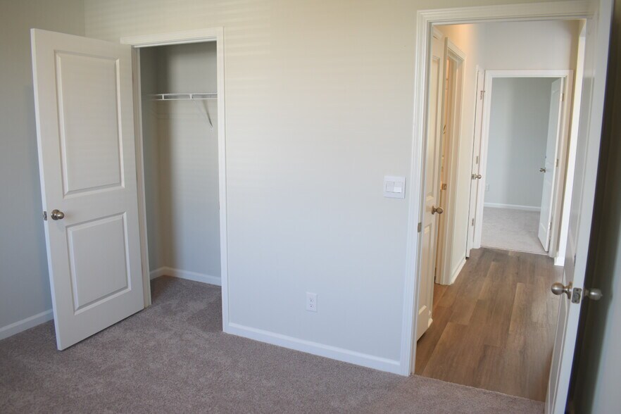 Building Photo - 471 St Kitts Way