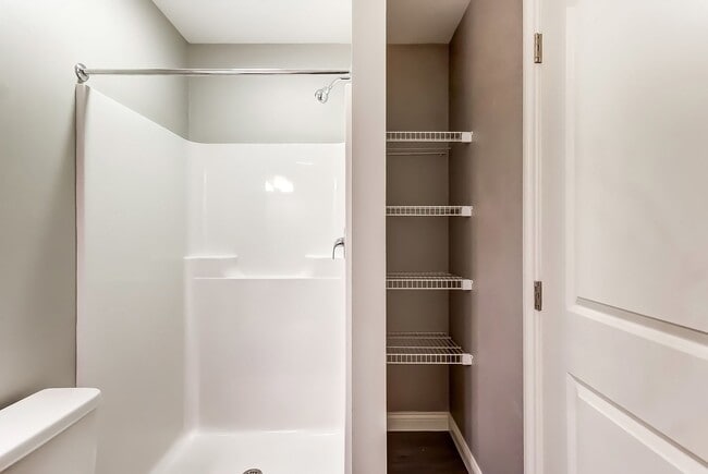 Building Photo - 7128 Triumph Ln