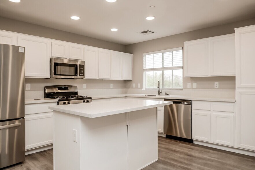 Building Photo - 8937 Brian Christopher Ave