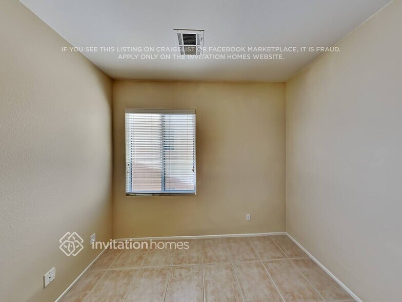 Building Photo - 9141 Blue Raven Ave