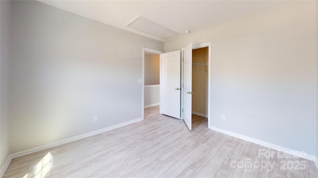 Building Photo - 10848 Tailwater St