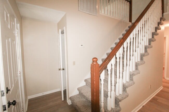 Building Photo - 507 S Kevin Ct