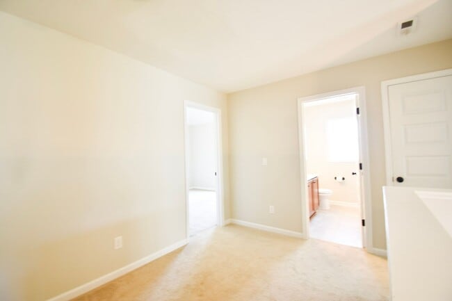 Building Photo - Coming Soon! 4 Bedroom 2.5 Bath