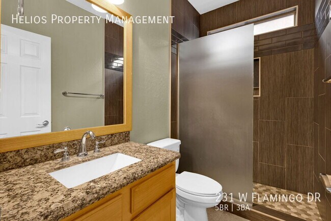 Building Photo - 231 W Flamingo Dr