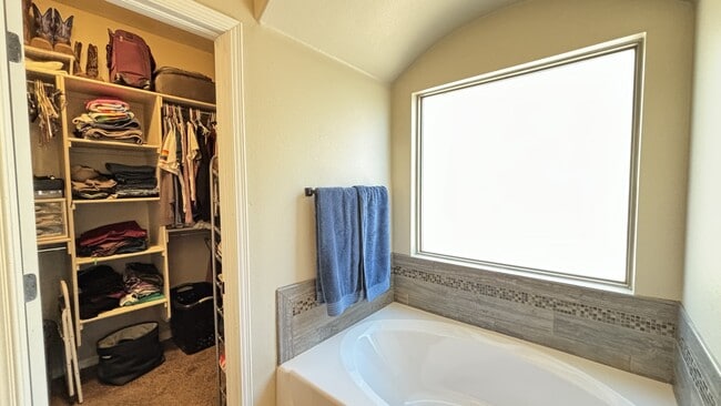 Building Photo - 2148 Honour Point Pl