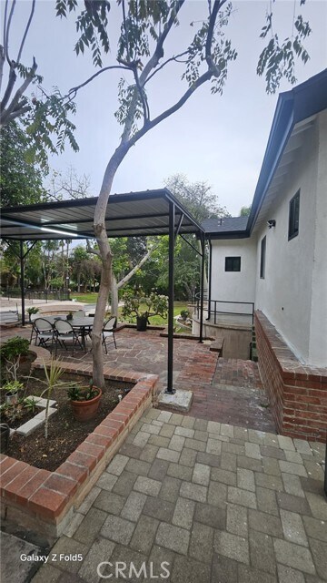 Building Photo - 9857 Foothill Blvd