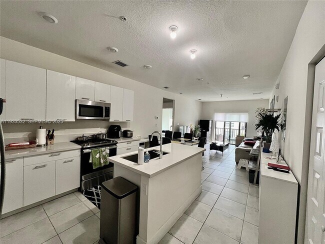 Building Photo - 8301 NW 41st St