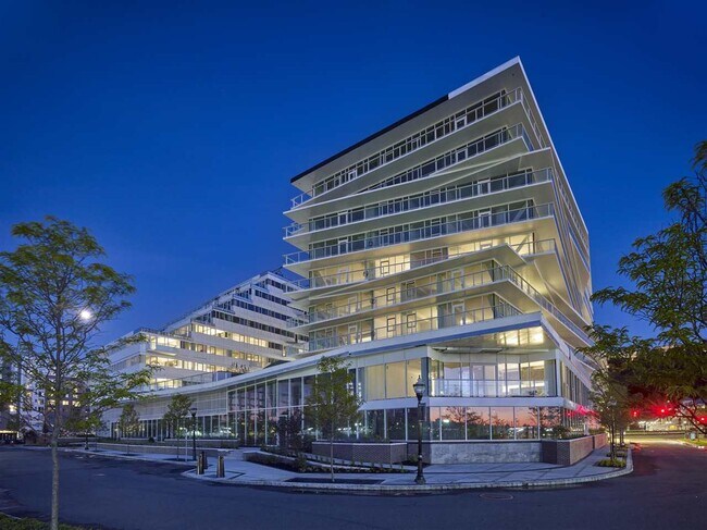 Building Photo - 800 Ave at Port Imperial Blvd