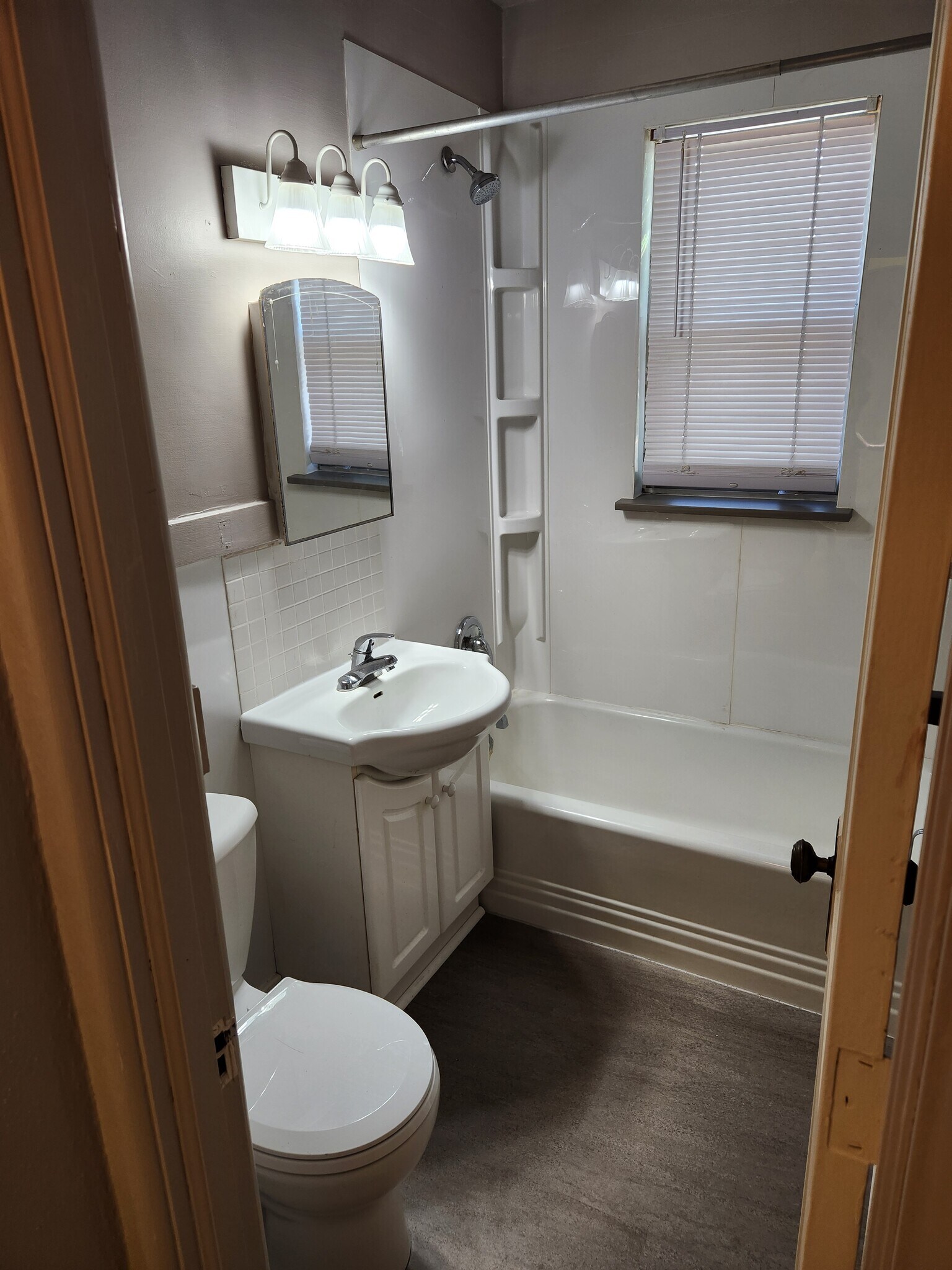 Bathroom - 610 Sycamore St
