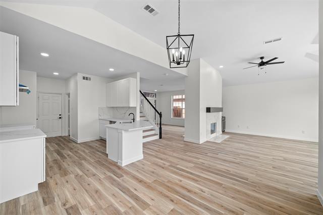 Building Photo - 945 Azalia Dr