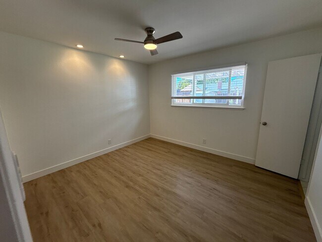 Building Photo - 1419 Yolanda Ct