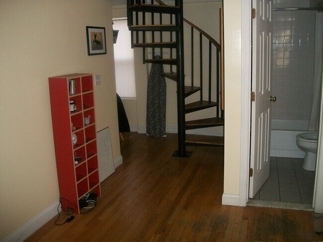 Building Photo - 23 Jay St