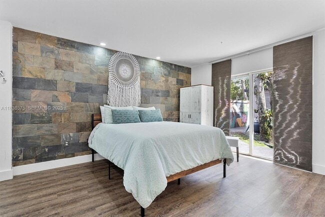 Building Photo - 266 NE 117th St