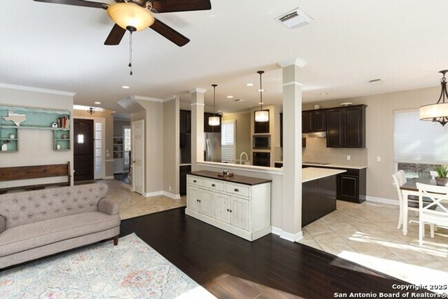 Building Photo - Charming 5-Bedroom Home for Rent in Gated ...