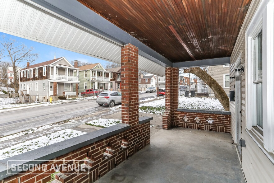 Building Photo - 922 Wells St