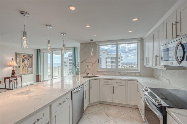 Building Photo - 1360 S Ocean Blvd