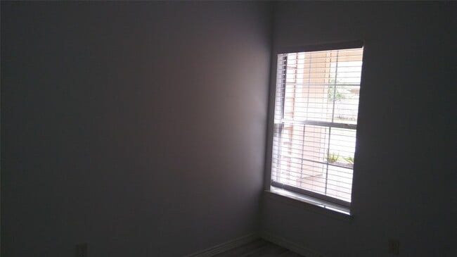 Building Photo - 20914 Sun Creek Dr
