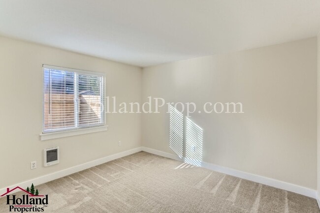 Building Photo - Beautifully 2 bedroom 1 bath single level home in Beaverton