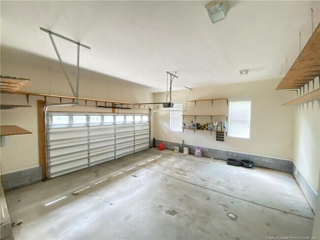 Building Photo - 1058 Carolina Way
