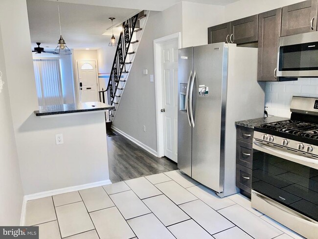 Building Photo - 2647 S 12th St