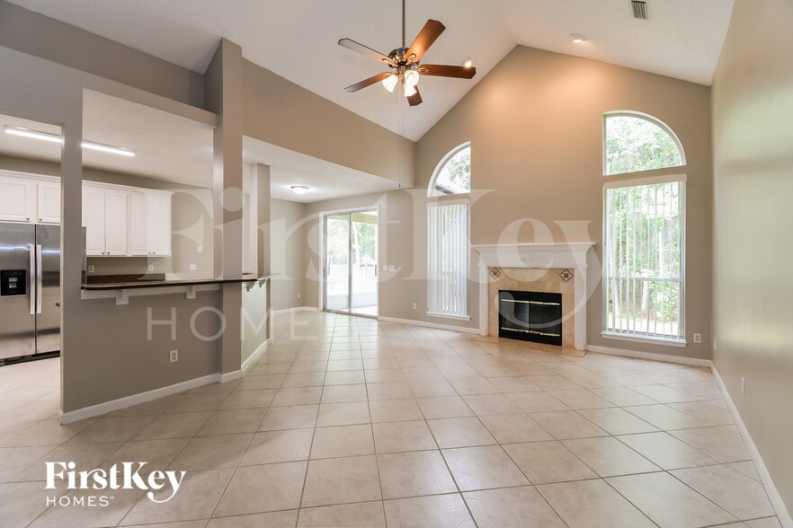 Building Photo - 2132 Pebble Creek Ln