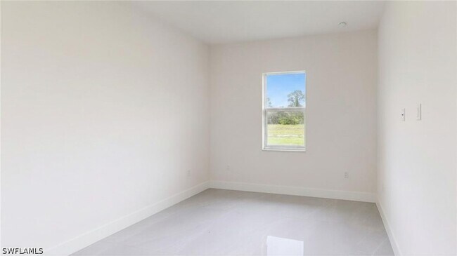 Building Photo - 6048 Stratton Rd