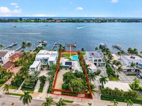 Building Photo - 2910 N Flagler Dr