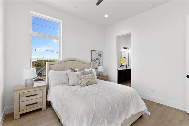 Building Photo - 727 W 10th St