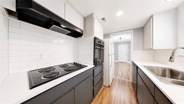 Building Photo - 6321 Walraven Cir